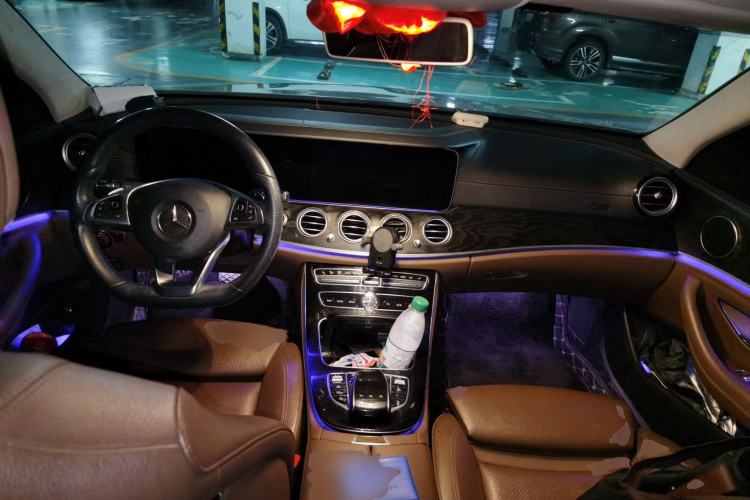 Used Mercedes-Benz E-Class 2016 E 200 L Sport Edition Center Console