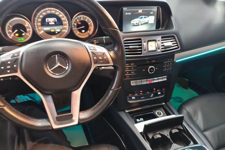 Used Mercedes-Benz E-Class 2016 E 200 Coupe Dynamic Edition Center Console