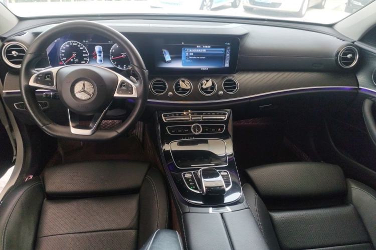 Used Mercedes-Benz E-Class 2016 E 200 L Sport Edition Center Console