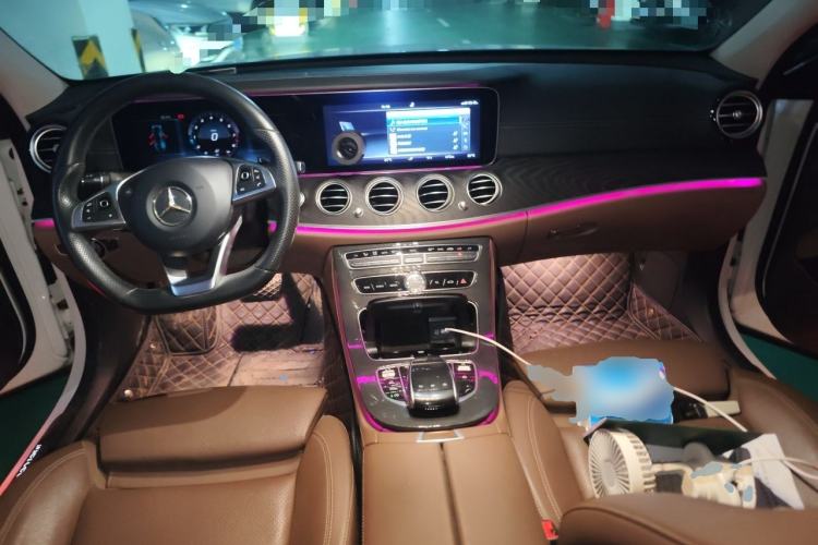 Used Mercedes-Benz E-Class 2016 E 200 L Sport Edition Center Console