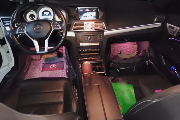 Used Mercedes-Benz E-Class 2016 E 200 Coupe Dynamic Edition Center Console