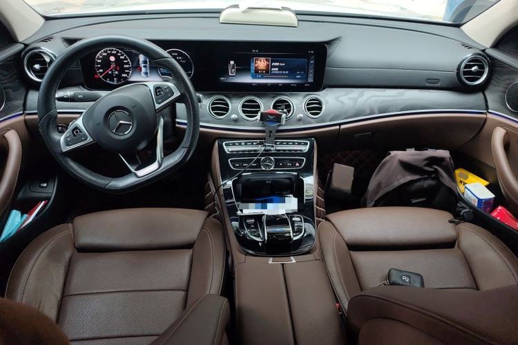 Used Mercedes-Benz E-Class 2016 E 200 L Sport Edition Center Console