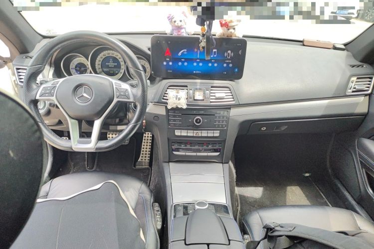 Used Mercedes-Benz E-Class 2016 E 200 Coupe Dynamic Edition Center Console