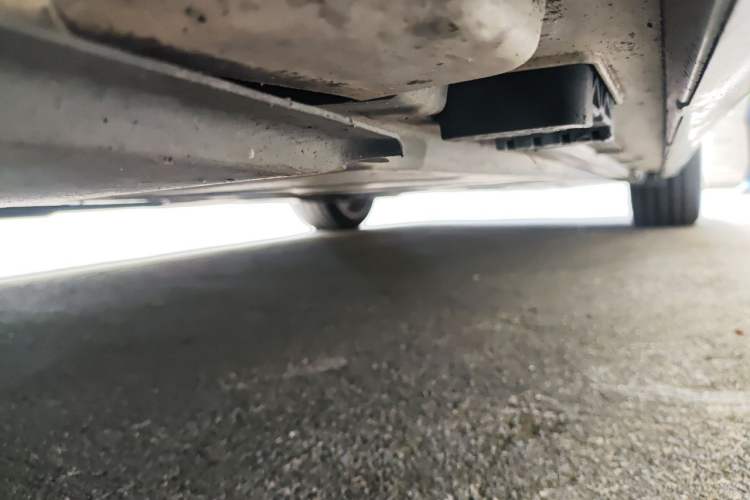 Used Mercedes-Benz E-Class 2016 E 300 L Luxury Model Chassis Front Left