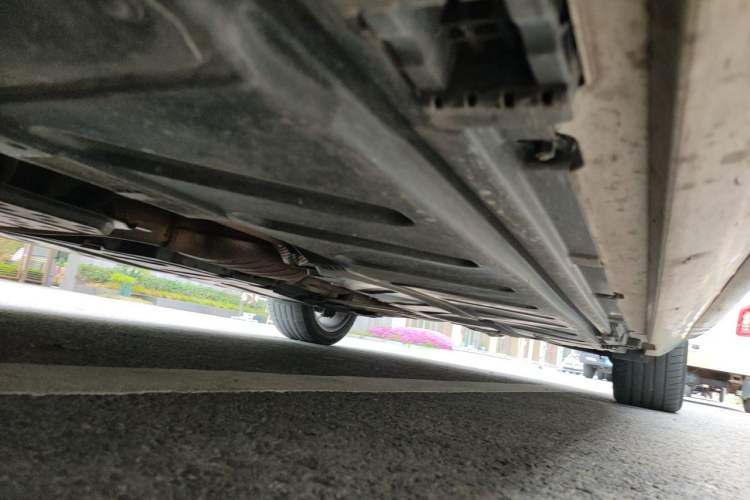Used Mercedes-Benz E-Class 2016 E 200 L Sport Edition Chassis Front Left