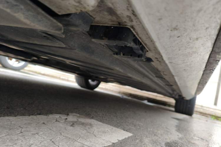 Used Mercedes-Benz E-Class 2016 E 200 L Sport Edition Chassis Front Left
