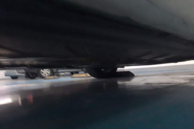 Used Mercedes-Benz E-Class 2016 E 200 L Sport Edition Chassis Front Right