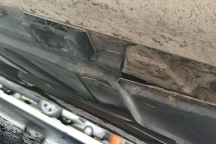 Used Mercedes-Benz E-Class 2016 E 200 L Sport Edition Chassis Front Right