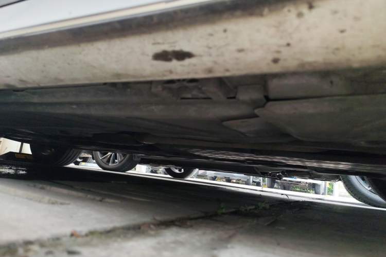Used Mercedes-Benz E-Class 2016 E 200 L Sport Edition Chassis Front Right