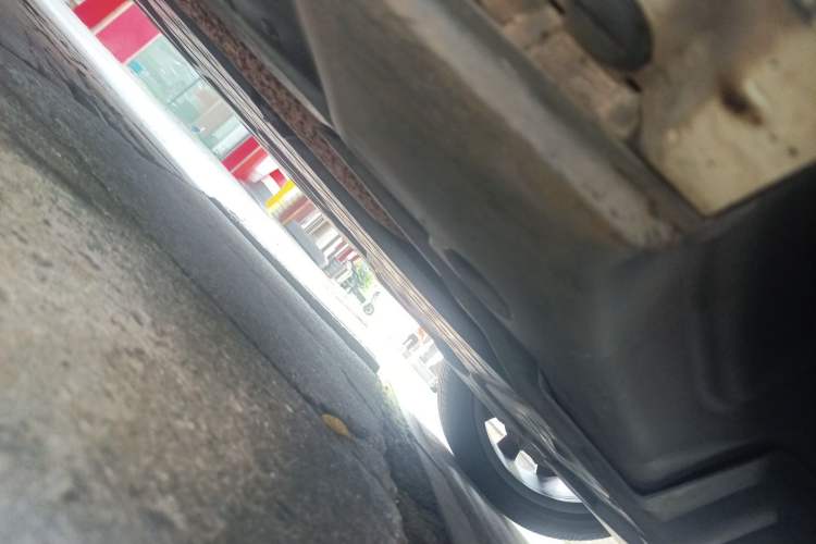 Used Mercedes-Benz E-Class 2016 E 300 L Luxury Model Chassis Front Right