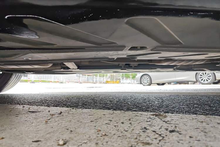 Used Mercedes-Benz E-Class 2016 E 300 L Sporty and Stylish Model Chassis Rear Left