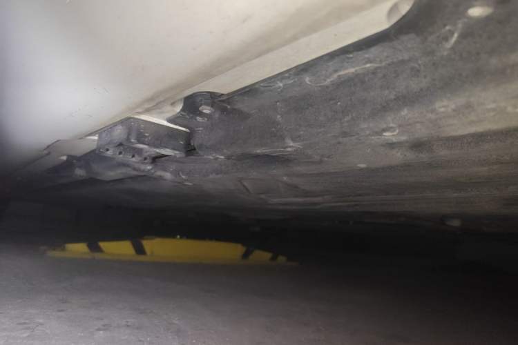 Used Mercedes-Benz E-Class 2016 E 300 L Stylish Model Chassis Rear Left