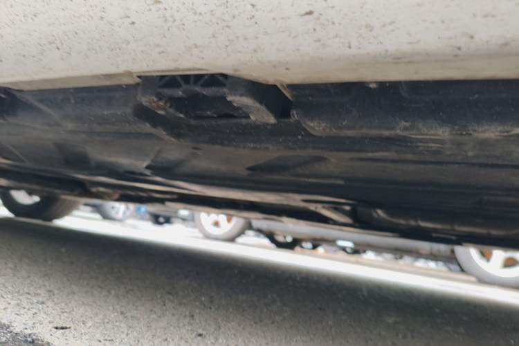 Used Mercedes-Benz E-Class 2016 E 200 L Sport Edition Chassis Rear Left