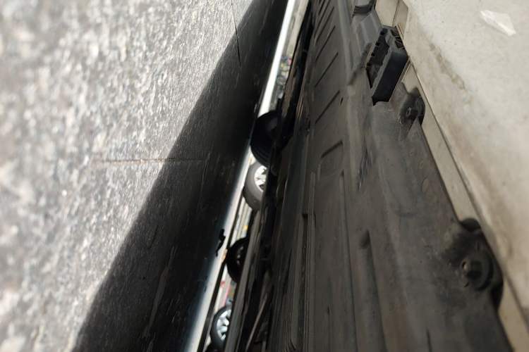 Used Mercedes-Benz E-Class 2016 E 200 L Sport Edition Chassis Rear Left