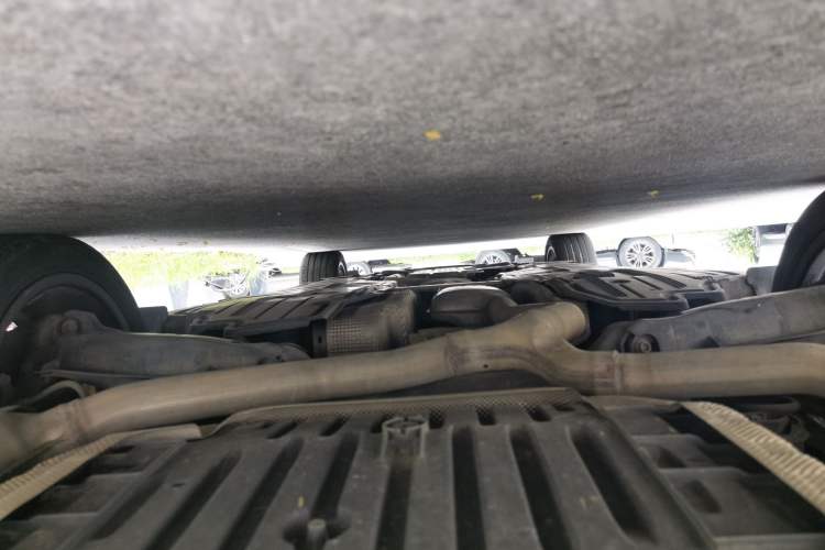 Used Mercedes-Benz E-Class 2016 E 200 L Chassis Rear