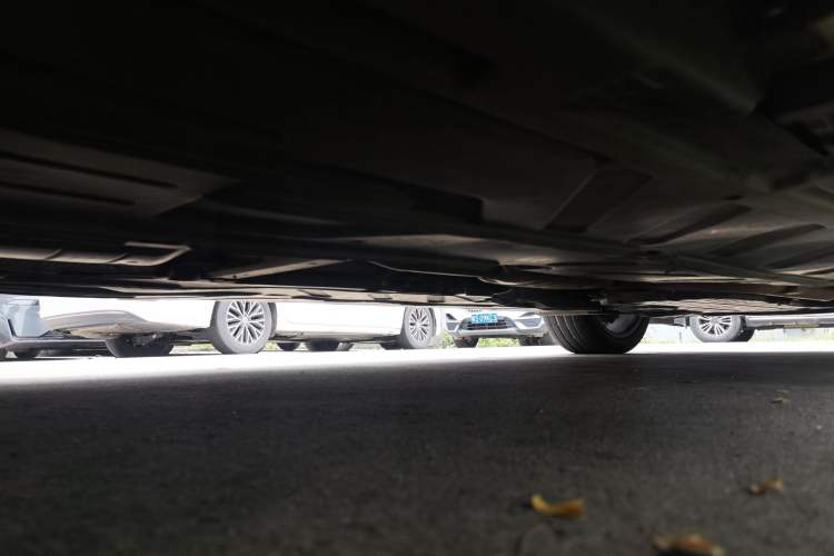 Used Mercedes-Benz E-Class 2016 E 200 L Chassis Rear Right