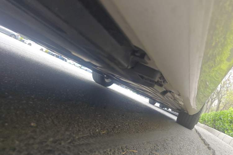 Used Mercedes-Benz E-Class 2016 E 200 L Chassis Rear Right