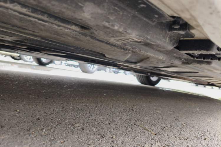 Used Mercedes-Benz E-Class 2016 E 200 L Sport Edition Chassis Rear Right