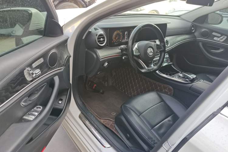 Used Mercedes-Benz E-Class 2016 E 300 L Sporty and Stylish Model Driver Seat