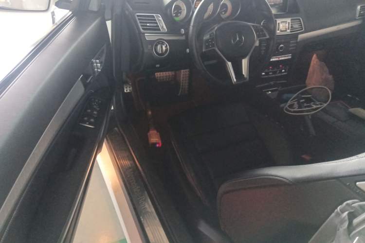 Used Mercedes-Benz E-Class 2016 E 260 Convertible Coupe Dynamic Edition Driver Seat