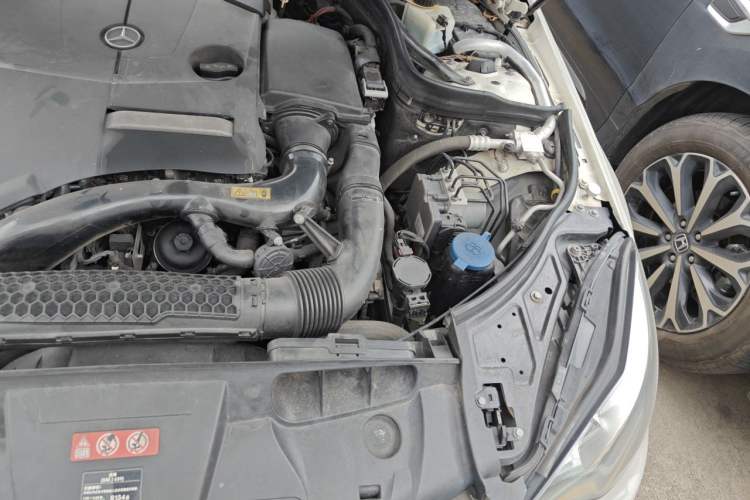 Used Mercedes-Benz E-Class 2016 E 200 Coupe Dynamic Edition Engine Bay Left
