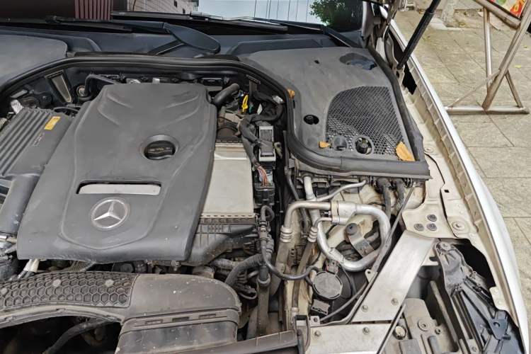 Used Mercedes-Benz E-Class 2016 E 300 L Luxury Model Engine Bay Left