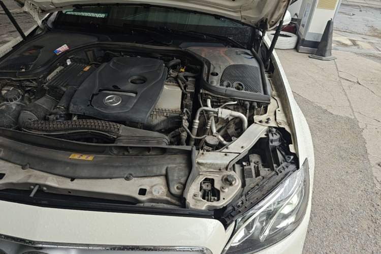 Used Mercedes-Benz E-Class 2016 E 300 L Sporty and Stylish Model Engine Bay Left
