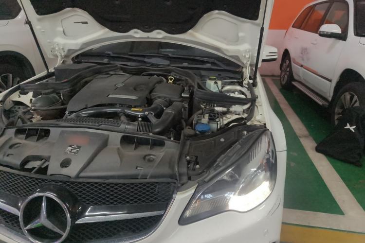 Used Mercedes-Benz E-Class 2016 E 200 Coupe Dynamic Edition Engine Bay Left