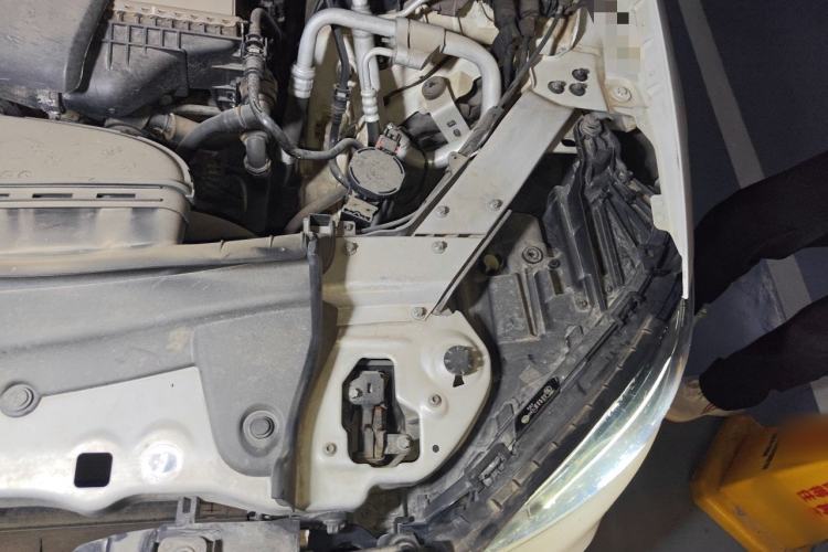 Used Mercedes-Benz E-Class 2016 E 200 L Sport Edition Engine Bay Left