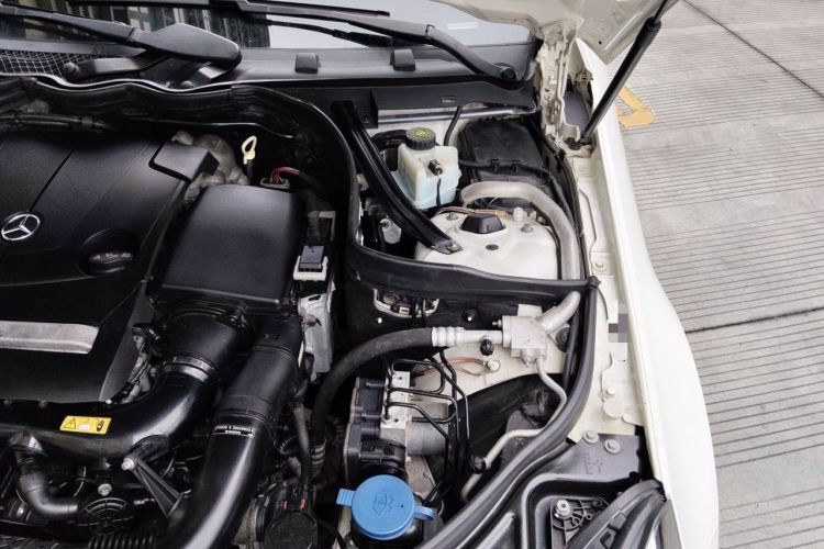 Used Mercedes-Benz E-Class 2016 E 200 Coupe Dynamic Edition Engine Bay Left
