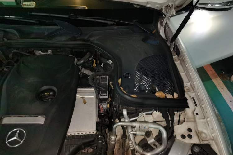 Used Mercedes-Benz E-Class 2016 E 200 L Sport Edition Engine Bay Left