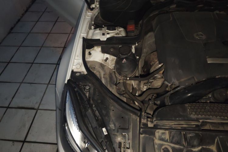 Used Mercedes-Benz E-Class 2016 E 200 Coupe Dynamic Edition Engine Bay Right