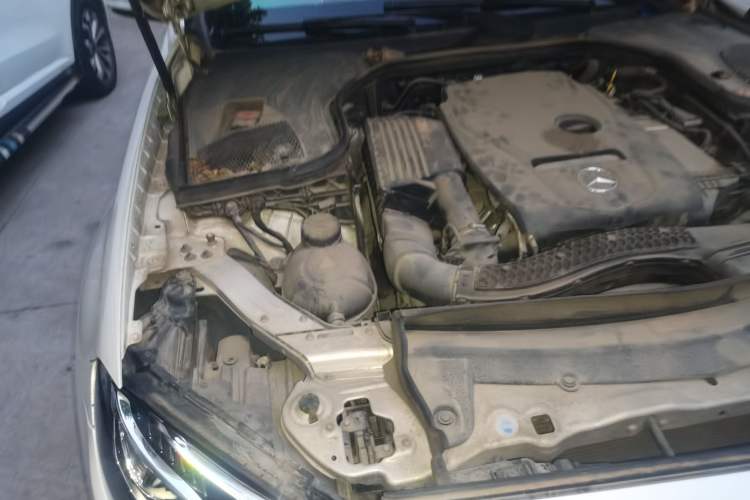 Used Mercedes-Benz E-Class  Engine Bay Right