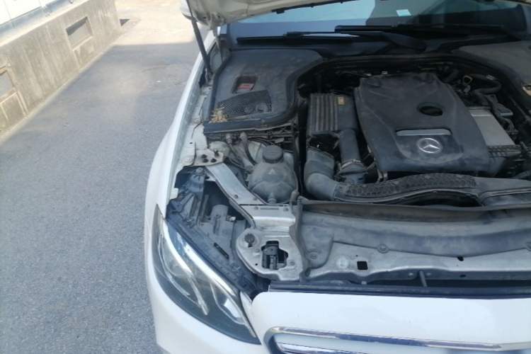 Used Mercedes-Benz E-Class 2016 E 200 L Sport Edition Engine Bay Right