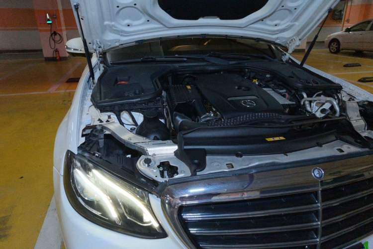 Used Mercedes-Benz E-Class 2016 E 300 L Luxury Model Engine Bay Right