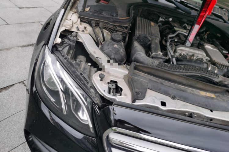 Used Mercedes-Benz E-Class 2016 E 200 L Sport Edition Engine Bay Right