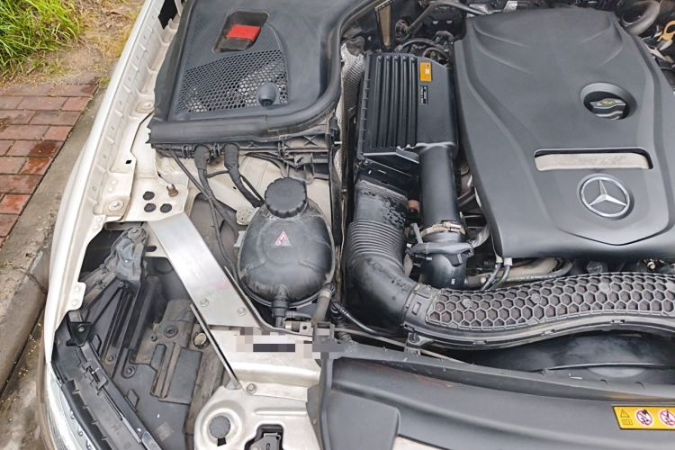Used Mercedes-Benz E-Class 2016 E 200 L Sport Edition Engine Bay Right