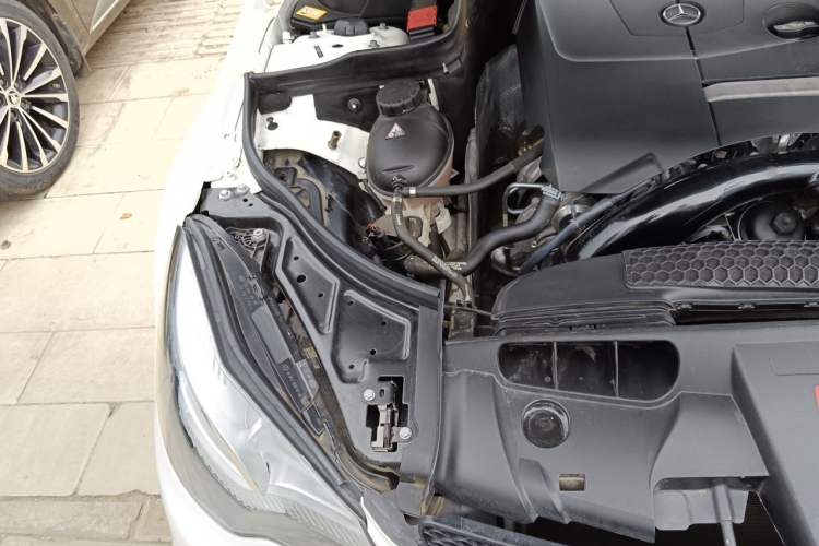 Used Mercedes-Benz E-Class 2016 E 200 Coupe Dynamic Edition Engine Bay Right