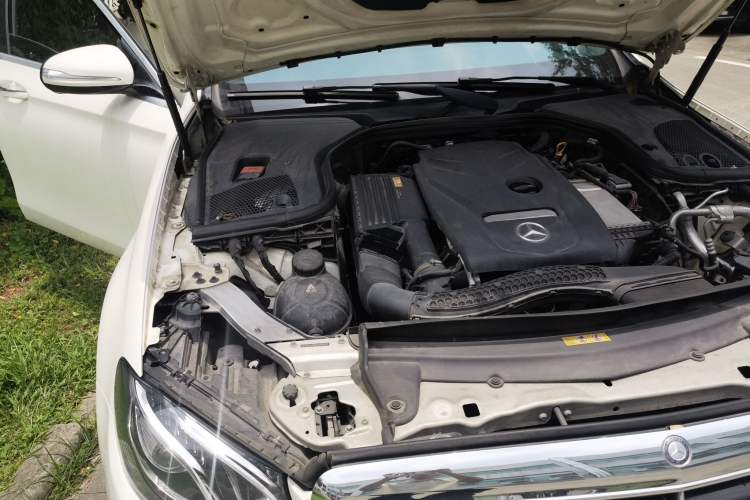Used Mercedes-Benz E-Class 2016 E 200 L Engine Bay Right