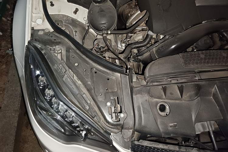 Used Mercedes-Benz E-Class 2016 E 200 Coupe Dynamic Edition Engine Bay Right