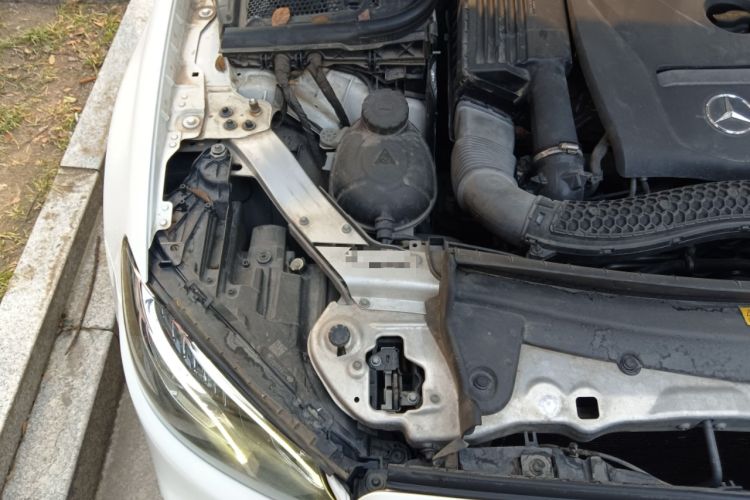 Used Mercedes-Benz E-Class 2016 E 300 L Sporty and Stylish Model Engine Bay Right