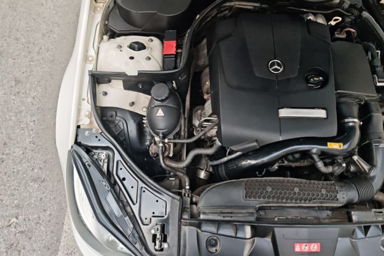 Used Mercedes-Benz E-Class 2016 E 200 Coupe Dynamic Edition Engine Bay Right