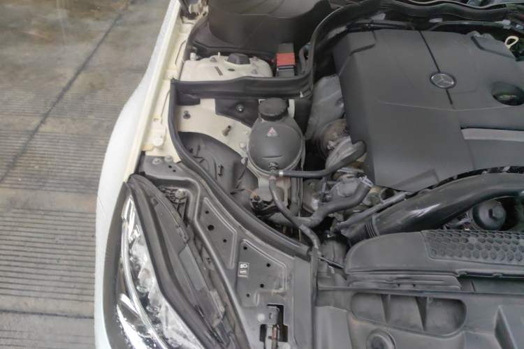 Used Mercedes-Benz E-Class 2016 E 260 Coupe Dynamic Edition Engine Bay Right