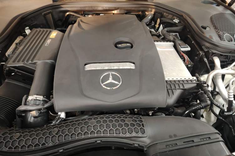 Used Mercedes-Benz E-Class 2016 E 200 L Sport Edition Engine Bay