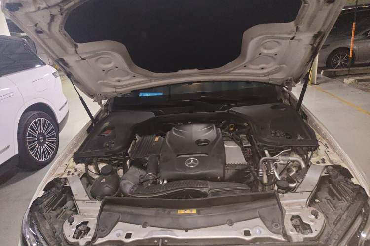 Used Mercedes-Benz E-Class 2016 E 300 L Luxury Model Engine Bay