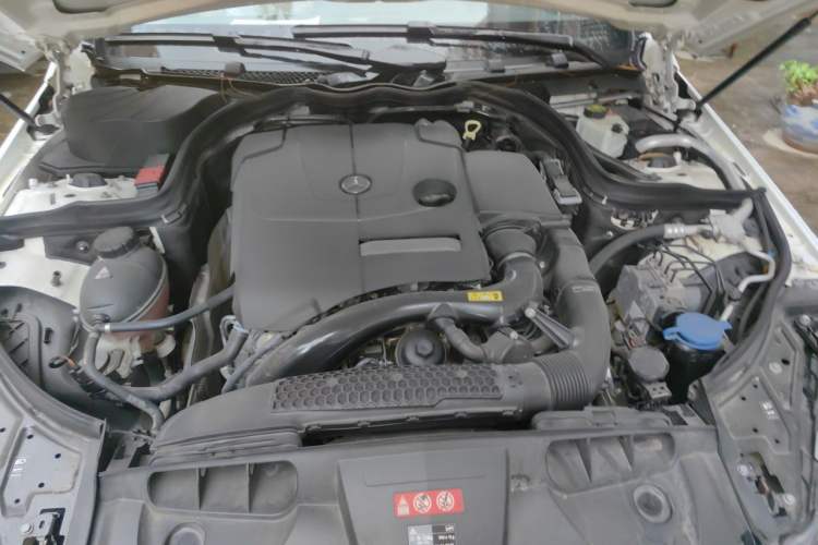 Used Mercedes-Benz E-Class 2016 E 260 Coupe Dynamic Edition Engine Bay