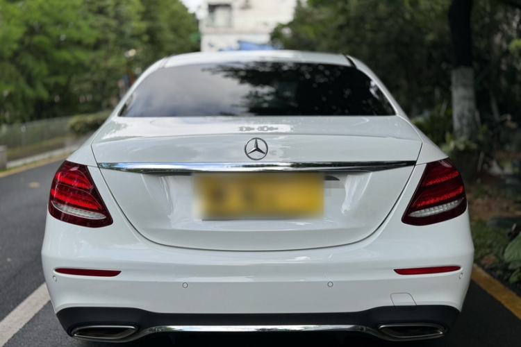 Used Mercedes-Benz E-Class 2016 E 200 L Sport Edition Exterior 2