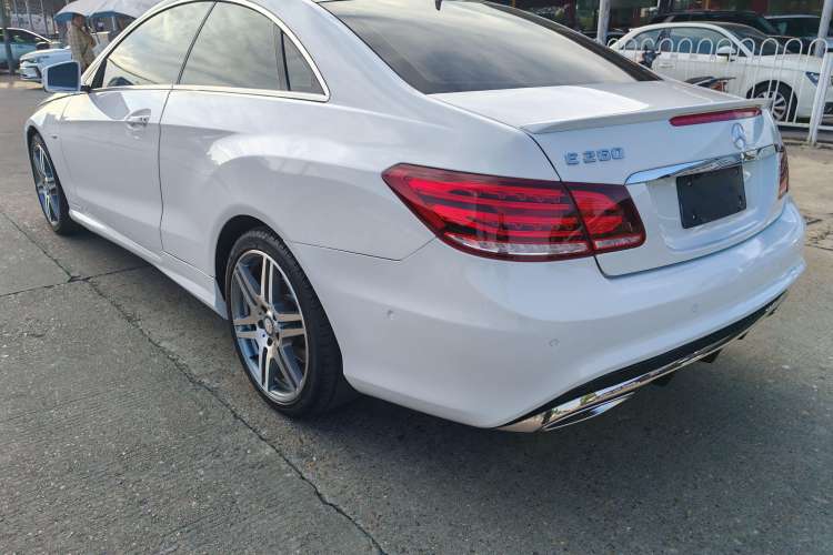 Used Mercedes-Benz E-Class 2016 E 200 Coupe Dynamic Edition Exterior 3