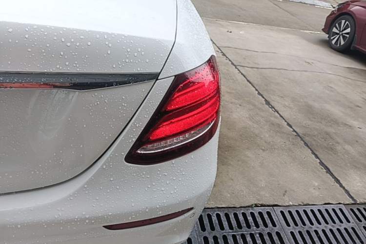 Used Mercedes-Benz E-Class 2016 E 200 L Sport Edition Exterior 3
