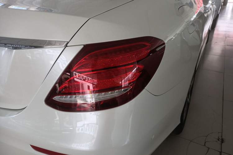 Used Mercedes-Benz E-Class 2016 E 300 L Sport Luxury Model Exterior 3